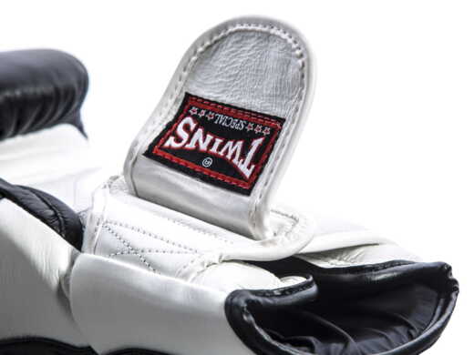 TWINS SPECIAL BOXING GLOVES BGVL-6 white/black &quot;K&quot;