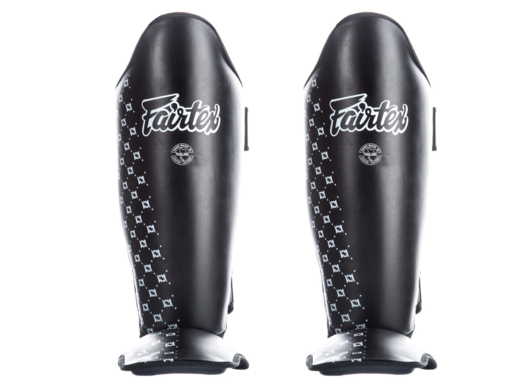 OCHRANIACZE PISZCZELA I STOPY FAIRTEX SP5 (black) "COMPETITION" "K"